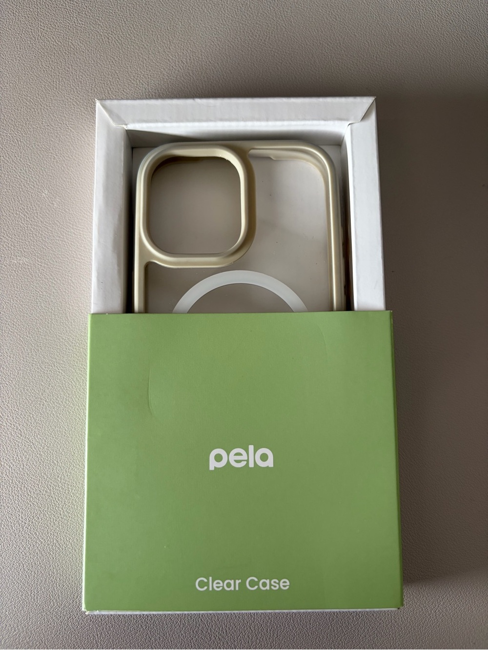 Pela Clear Phone Case in Beige/Off-White - Pela - iPhone 17